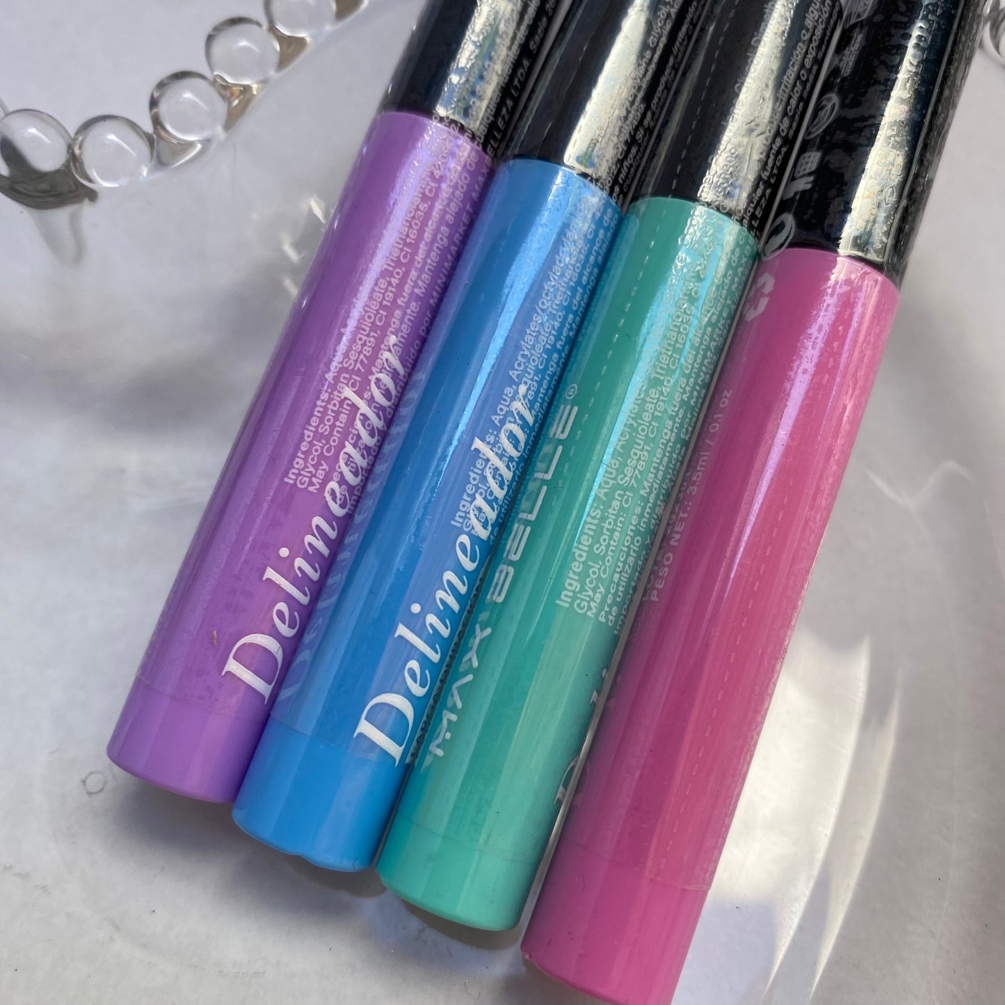 Delineador líquido pastel