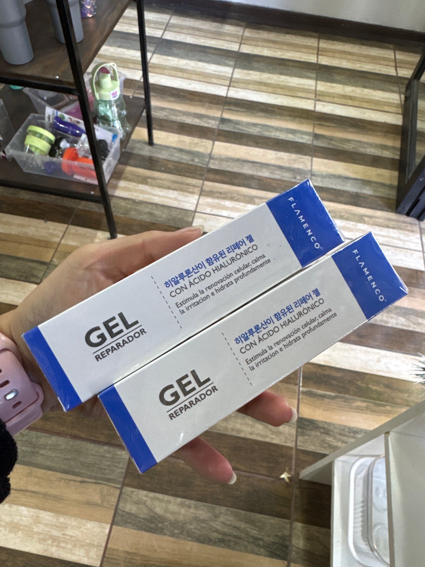 Gel con ácido hialuronico