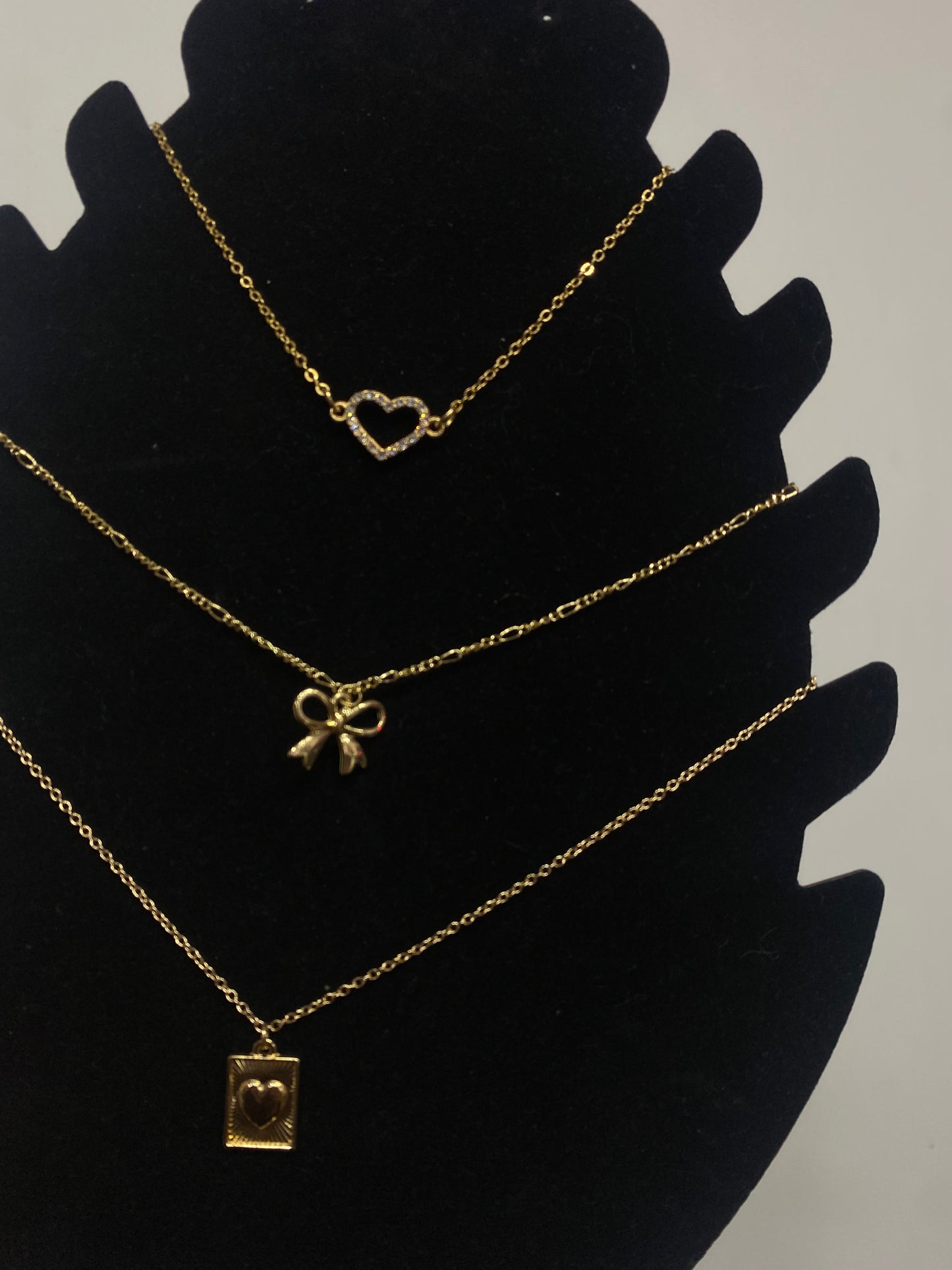 COLLARES COLECCIÓN DORADOS 2