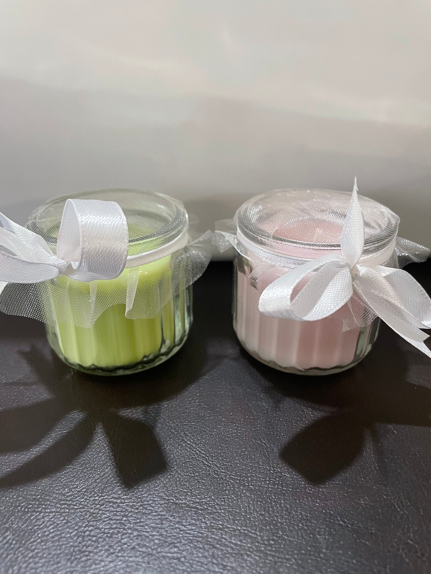 Mini velita aromática en frasco de vidrio con relieve