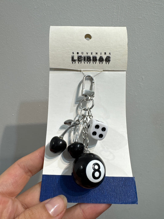 Llavero bola 8/cherry