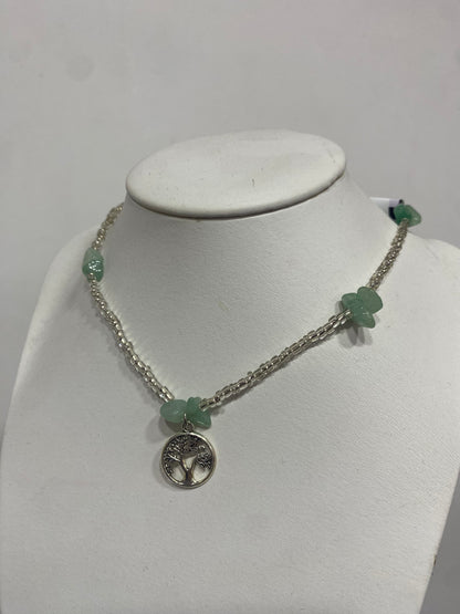 COLLAR PIEDRAS NATURALES Y DIJE