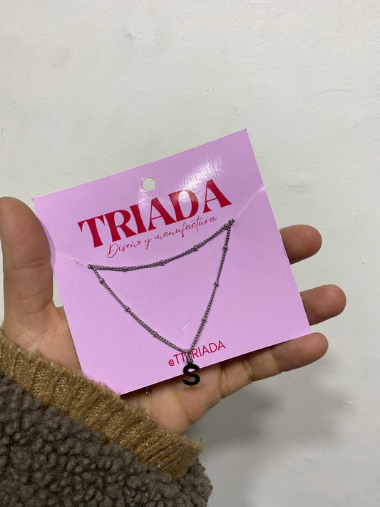 Collar iniciales