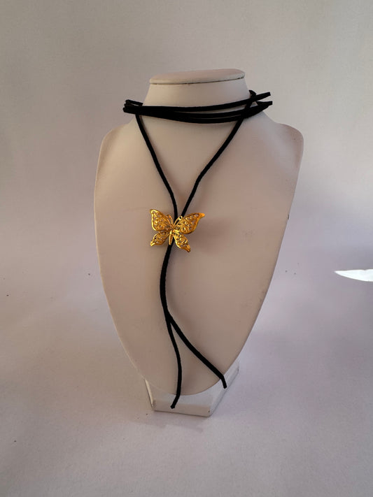 Collar mariposa