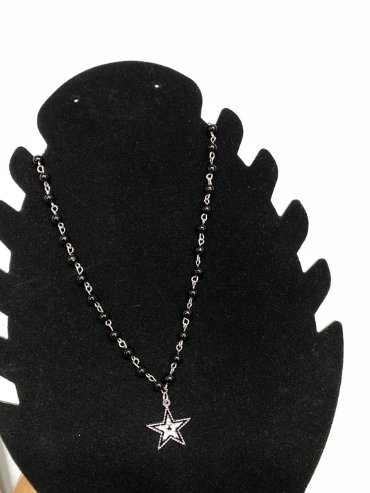 Collar mostacilla negra estrella 1