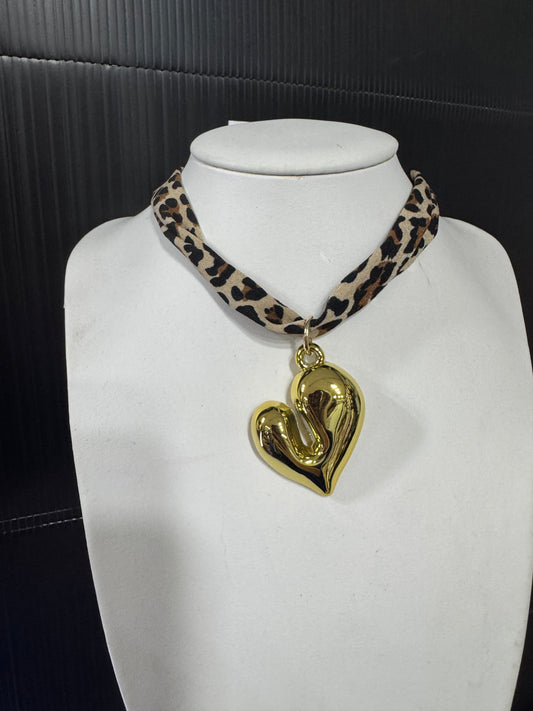 Collar animal print