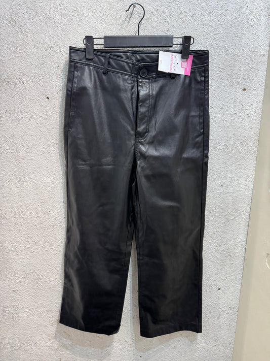 Pantalón cuerina
