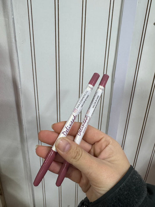 DELINEADOR DE LABIOS 3